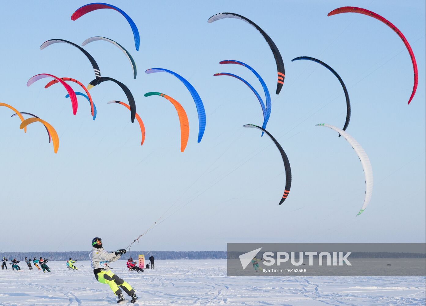 Russia Snowkiting Race