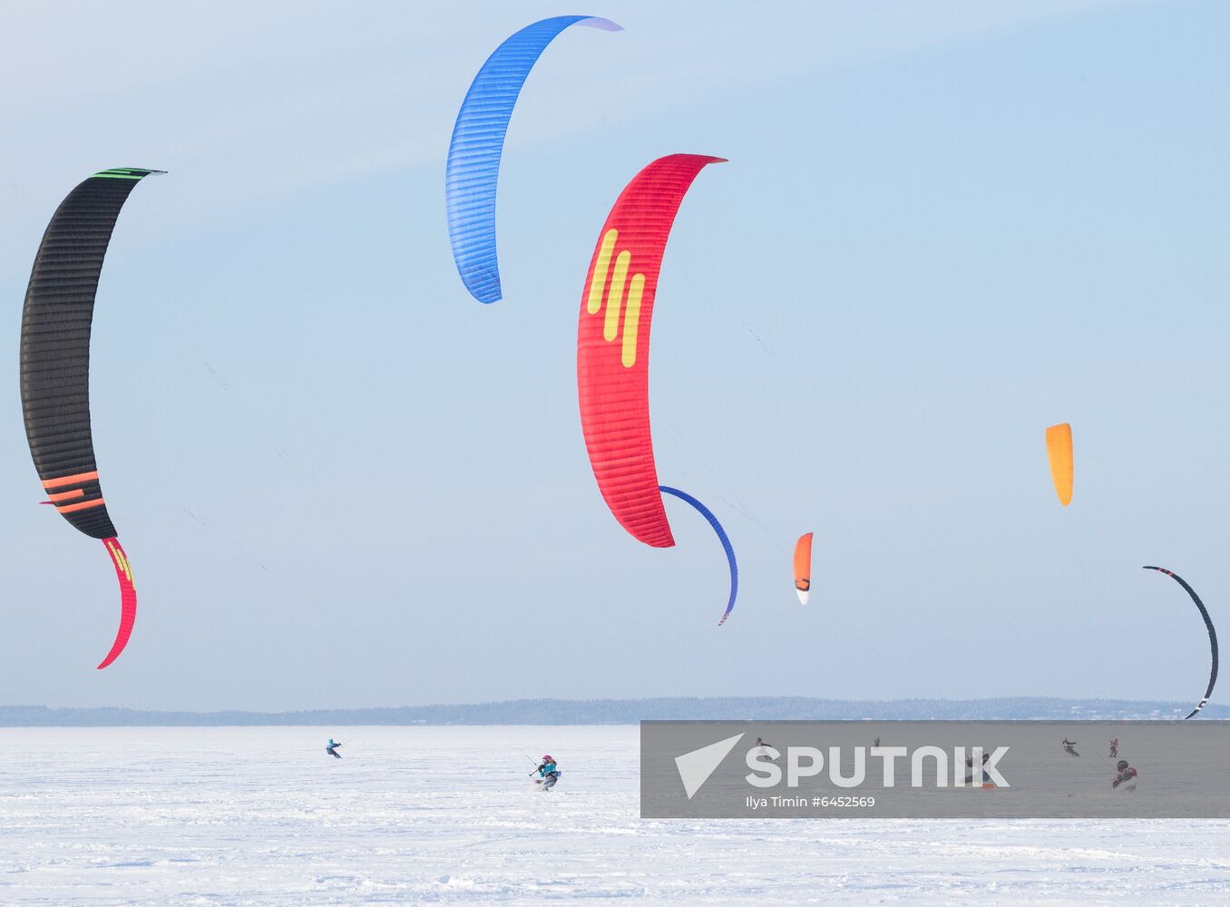 Russia Snowkiting Race