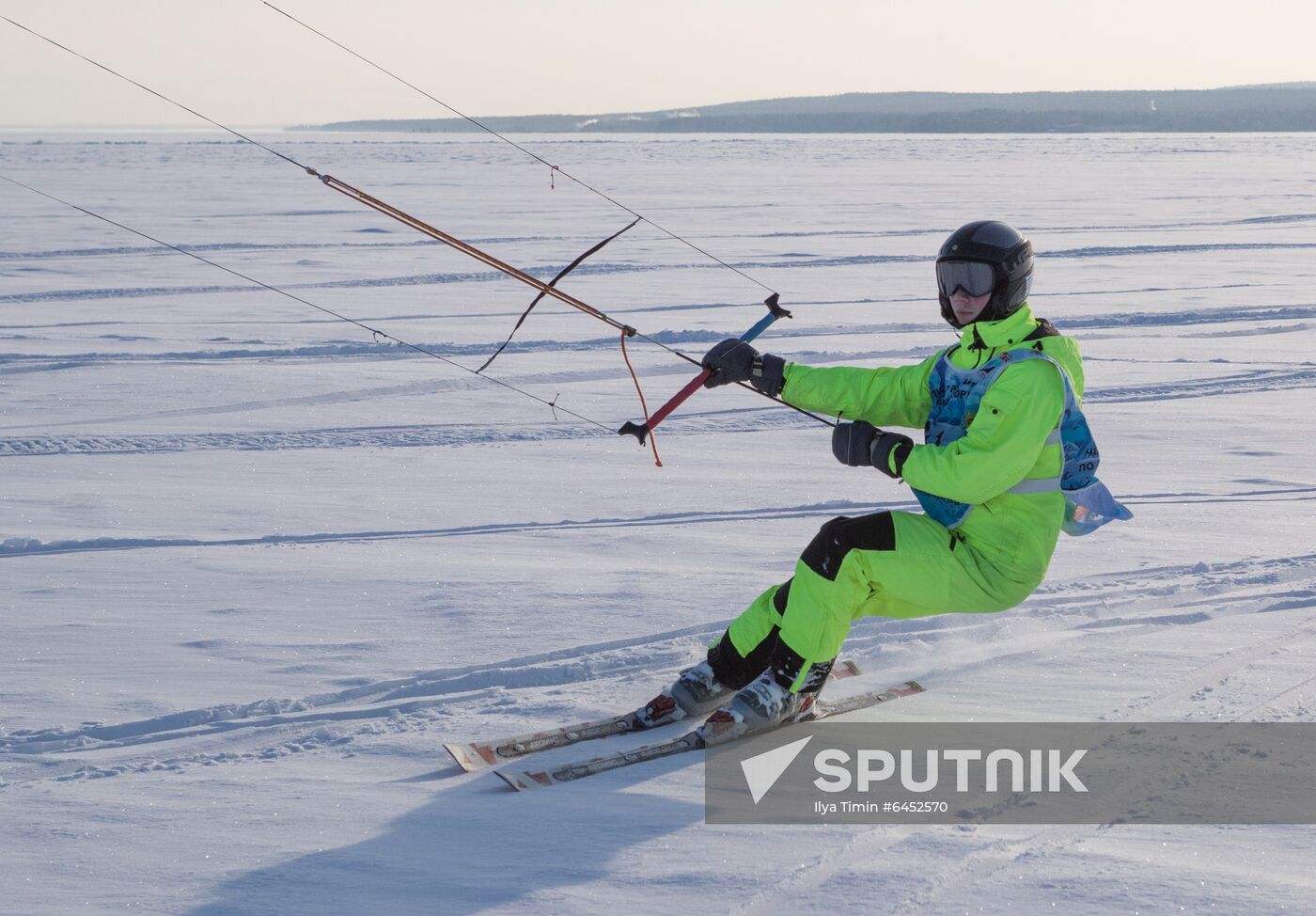 Russia Snowkiting Race