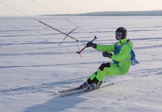 Russia Snowkiting Race