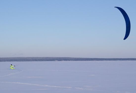 Russia Snowkiting Race