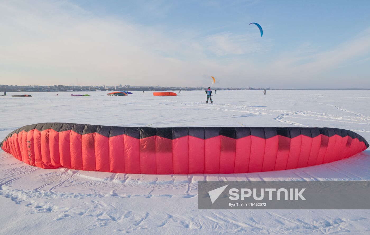 Russia Snowkiting Race