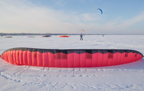 Russia Snowkiting Race