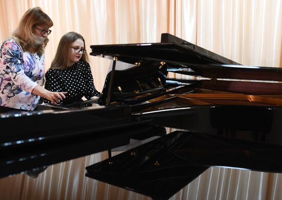 Russia Music College