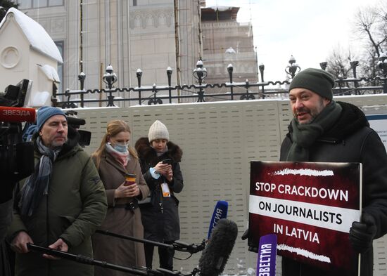 Russia Latvia Reporters Crackdown Protest