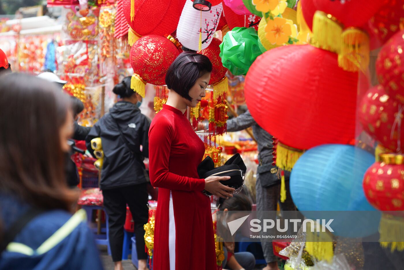 Vietnam Lunar New Year Preparations