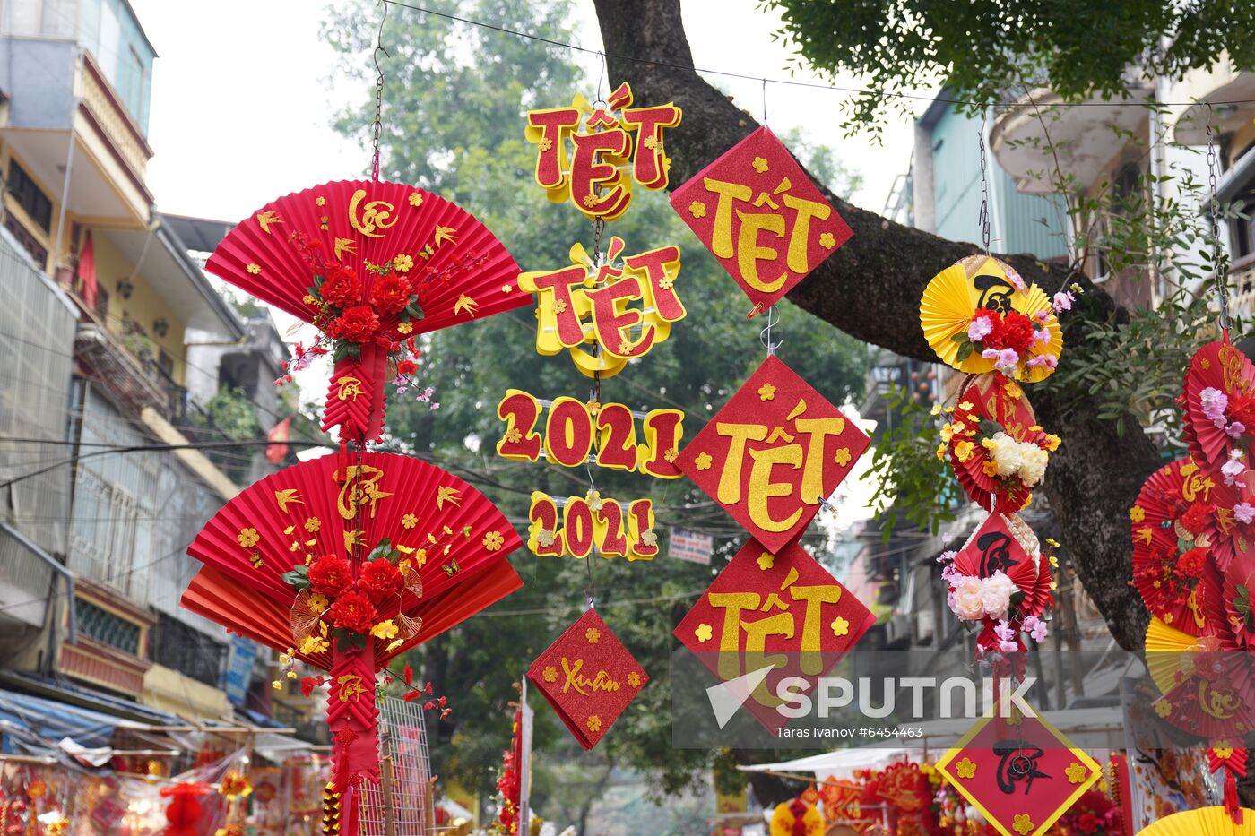 Vietnam Lunar New Year Preparations