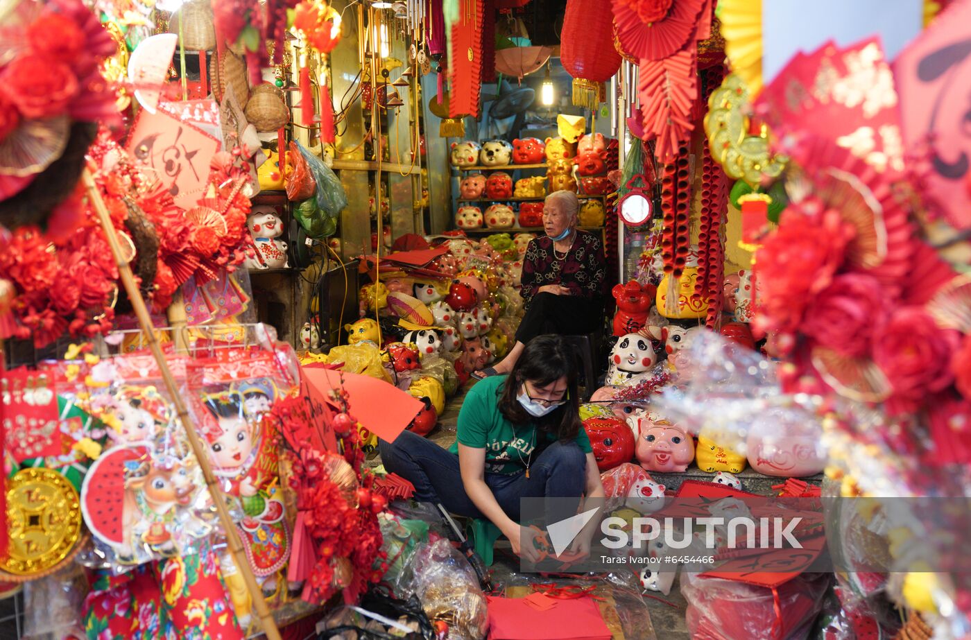 Vietnam Lunar New Year Preparations