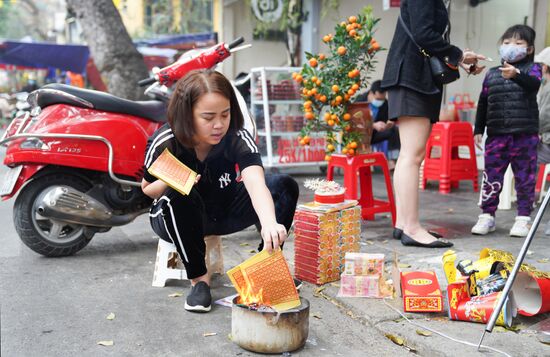 Vietnam Lunar New Year Preparations