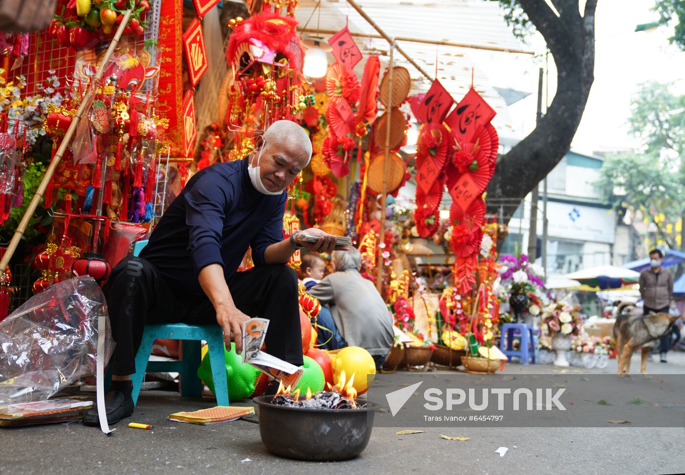 Vietnam Lunar New Year Preparations