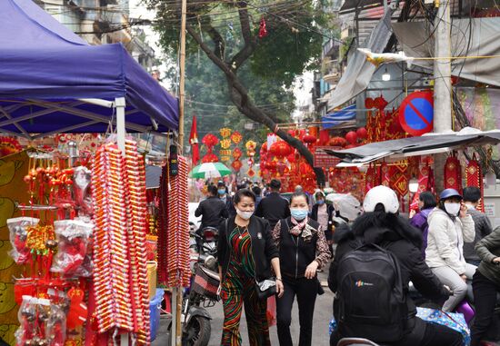 Vietnam Lunar New Year Preparations