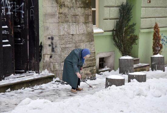 Ukraine Snowfall Aftermath