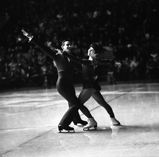 Figure skaters Lyudmila Pakhomova, Alexander Gorshkov