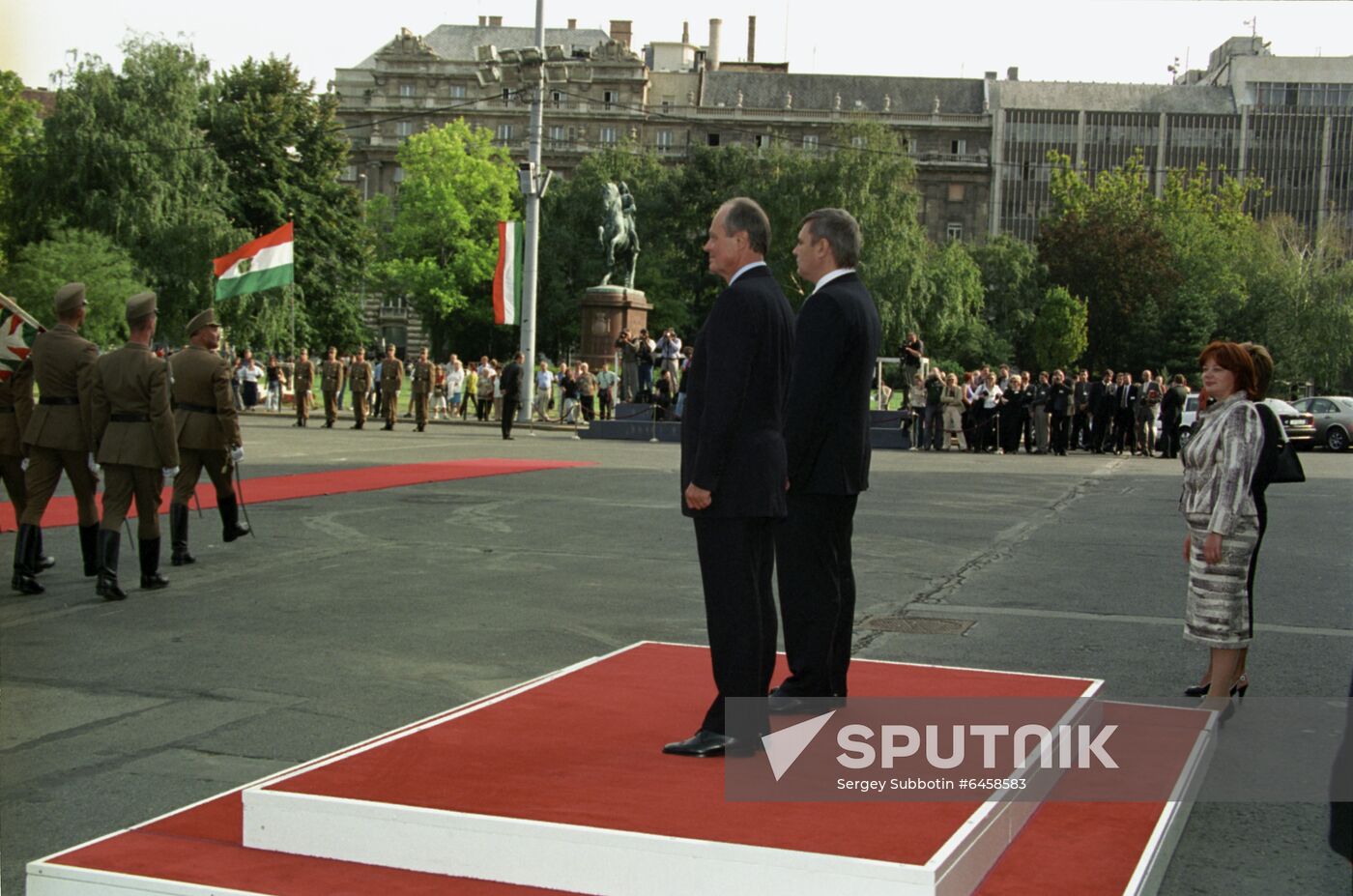 Russian Prime Minister Mikhail Kasyanov's official visit to Hungary