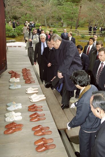 Russian PM Kasyanov's official visit to Japan