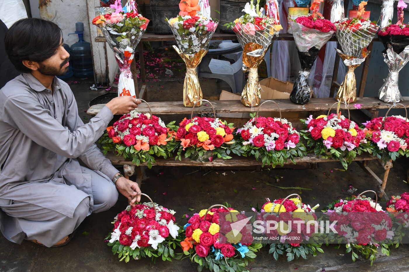 Pakistan Valentine's Day Preparations