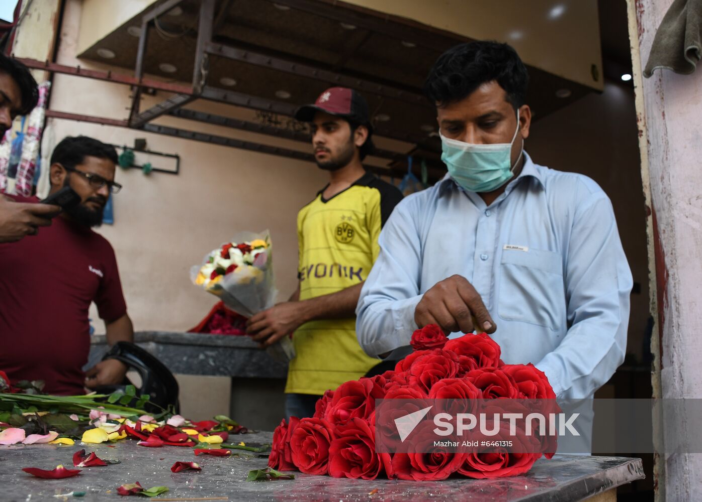 Pakistan Valentine's Day Preparations
