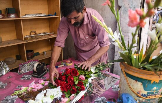 Pakistan Valentine's Day Preparations