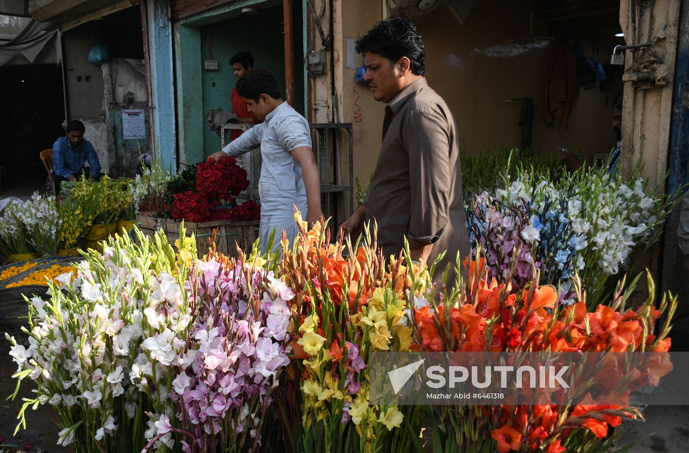 Pakistan Valentine's Day Preparations