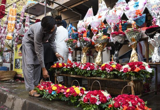 Pakistan Valentine's Day Preparations
