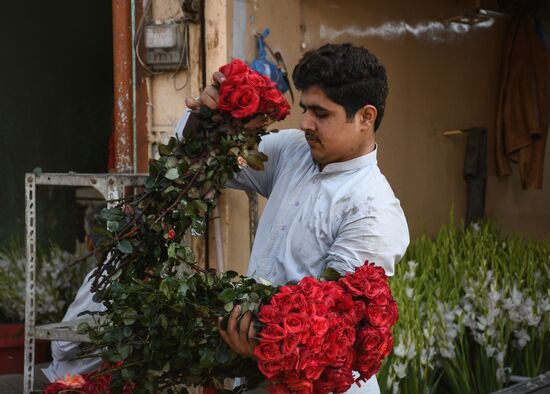 Pakistan Valentine's Day Preparations