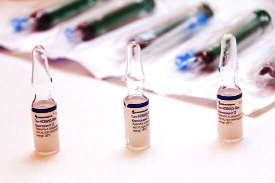 Ukraine DPR Russia Coronavirus Vaccination
