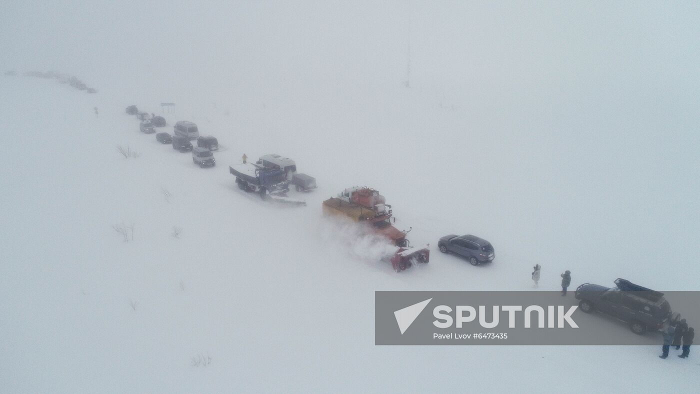 Russia Teriberka Snowstorm Cars Stuck