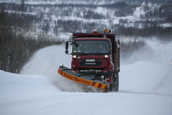 Russia Teriberka Snowstorm Cars Stuck
