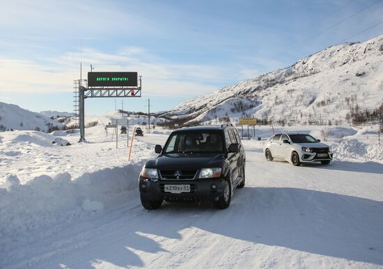 Russia Teriberka Snowstorm Cars Stuck