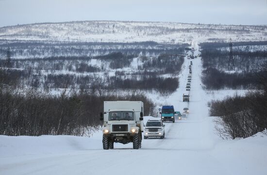 Russia Teriberka Snowstorm Cars Stuck