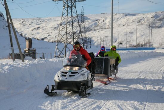 Russia Teriberka Snowstorm Cars Stuck