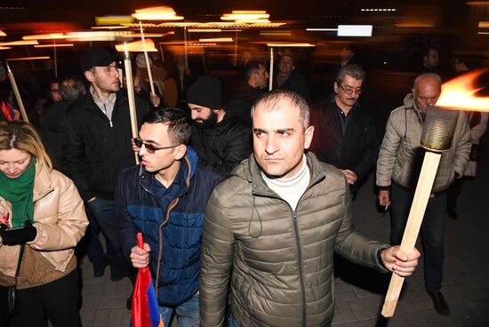 Armenia Rallies