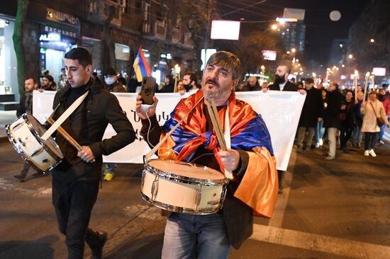 Armenia Rallies