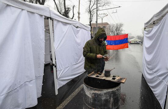 Armenia Rallies