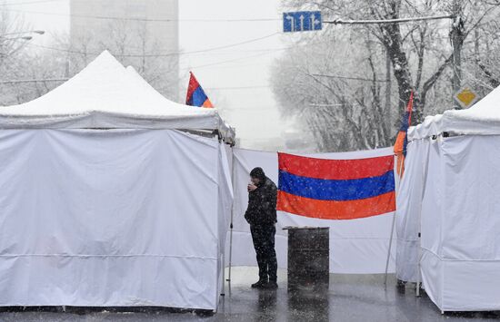 Armenia Rallies