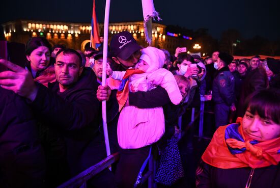 Armenia Rallies