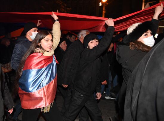 Armenia Rallies