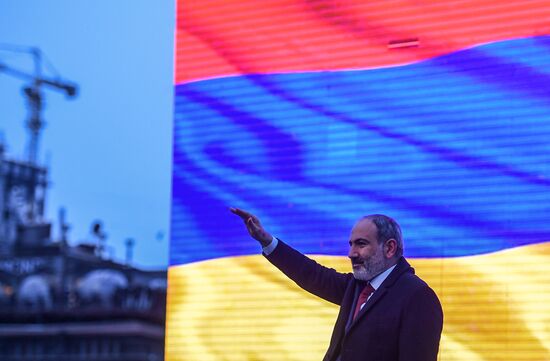 Armenia Rallies
