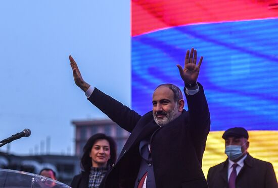 Armenia Rallies