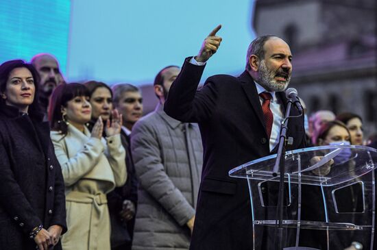 Armenia Rallies