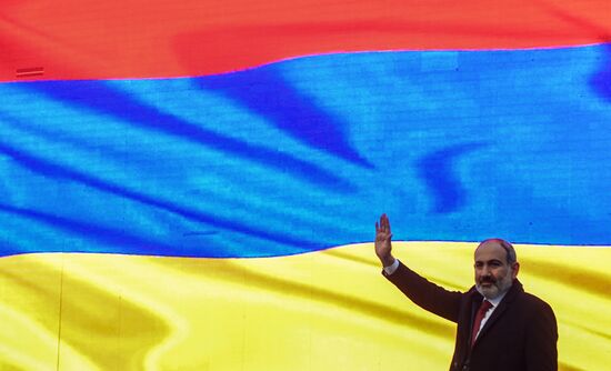 Armenia Rallies