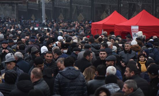 Armenia Rallies