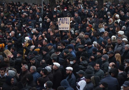 Armenia Rallies