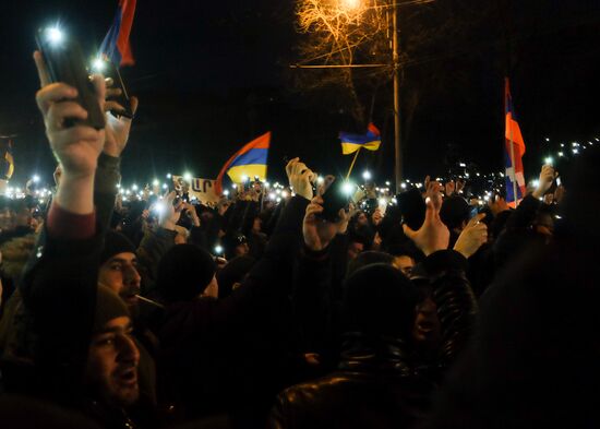 Armenia Rallies