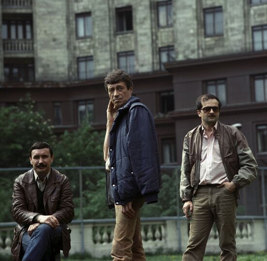 Film crew on set of 'Plumbum, or the dangerous game'