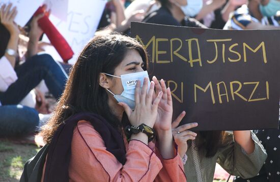 Ukraine Women's Day March