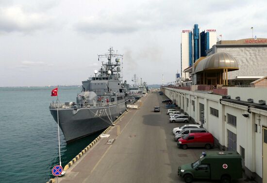 Ukraine NATO Ships