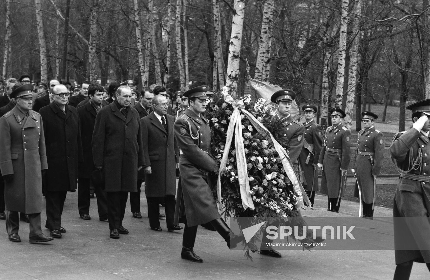 Prime Minister of Tunisia Hedi Amara Nouira visits Soviet Union