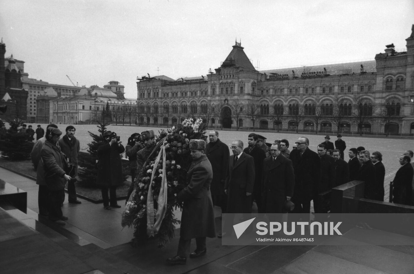 Prime Minister of Tunisia Hedi Amara Nouira visits Soviet Union
