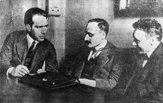 Nobel Prize in Physics winners Niels Bohr and James Franck
